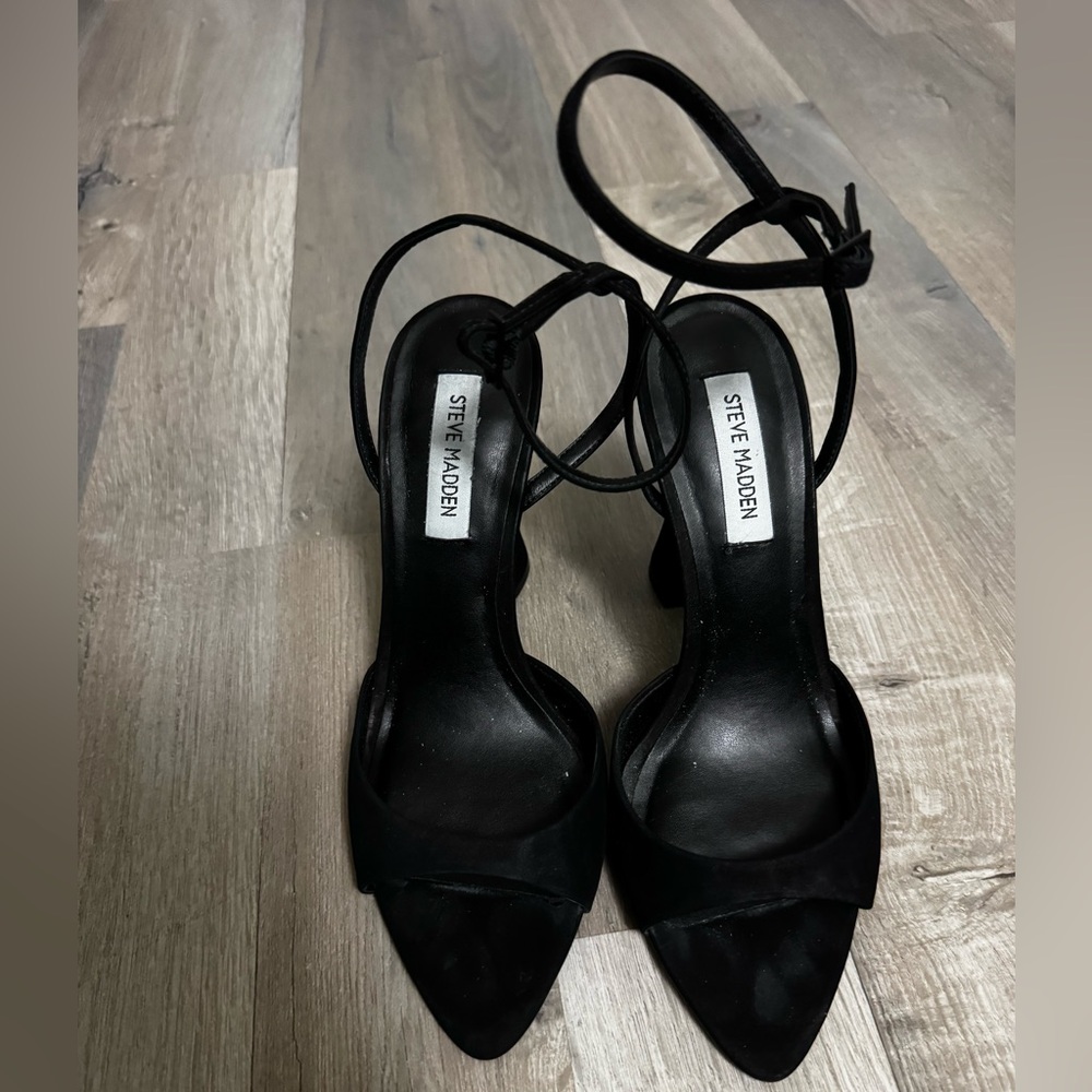 Steve Madden Black Strappy Heels – Size 9